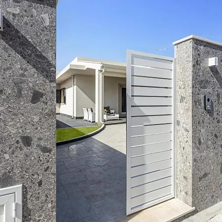 Loredana By * Santa Maria Del Focallo